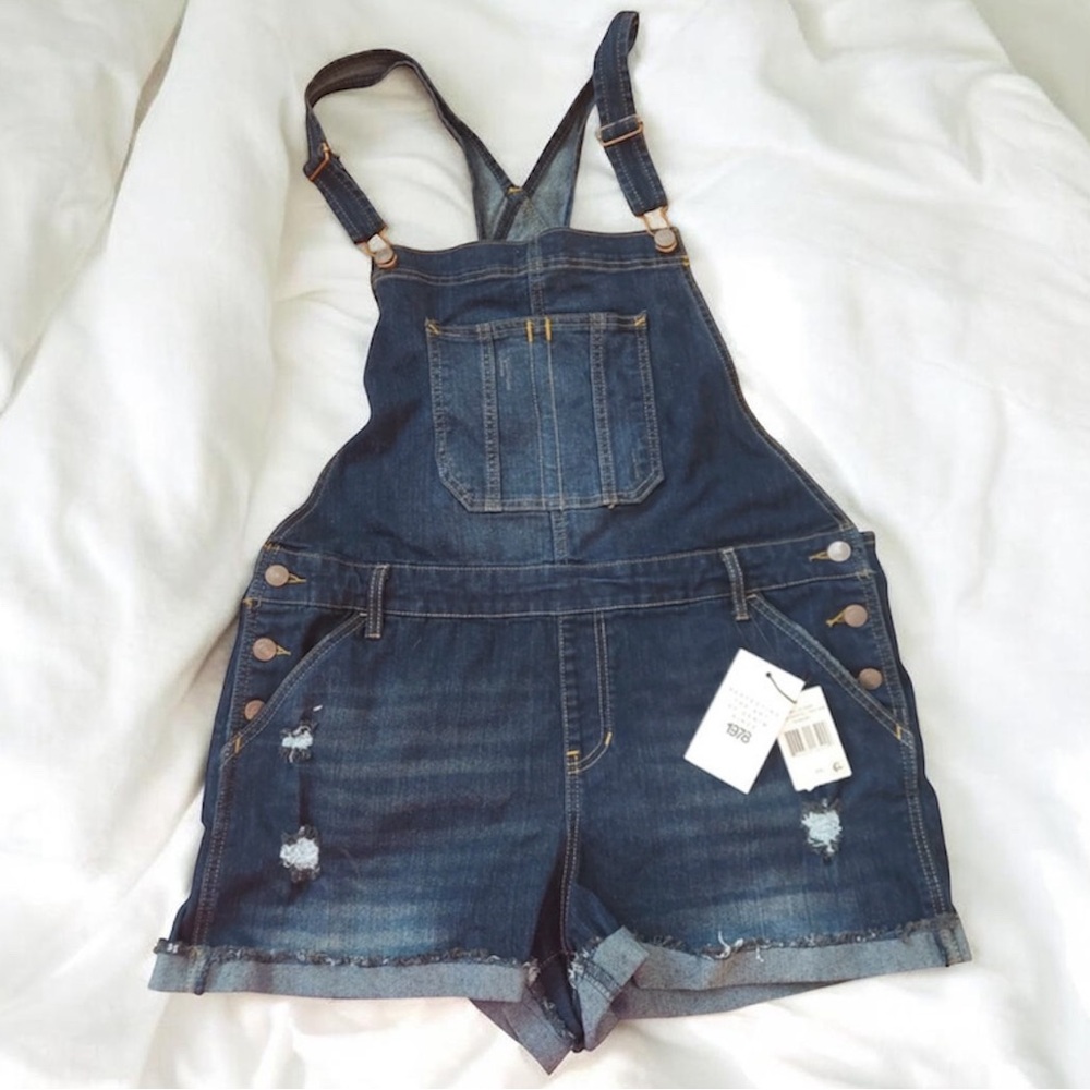 Jordache Vintage overall Shorts NWT